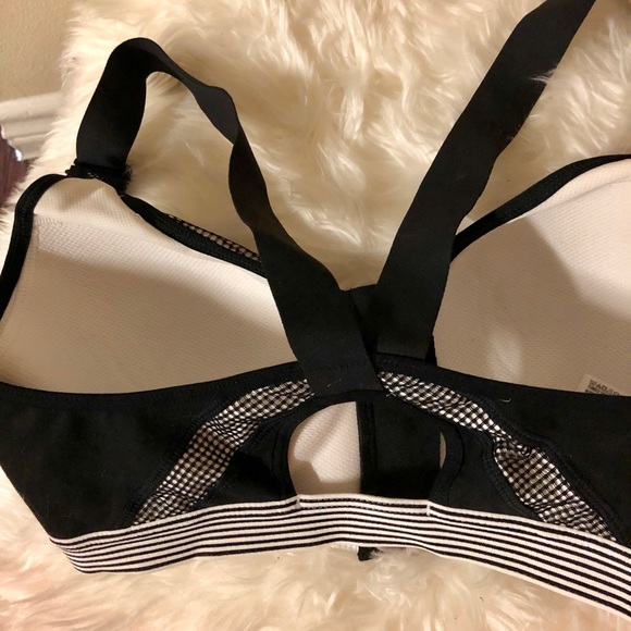 Victoria Secret Sport push up sports bra sz 32C - Picture 2 of 4